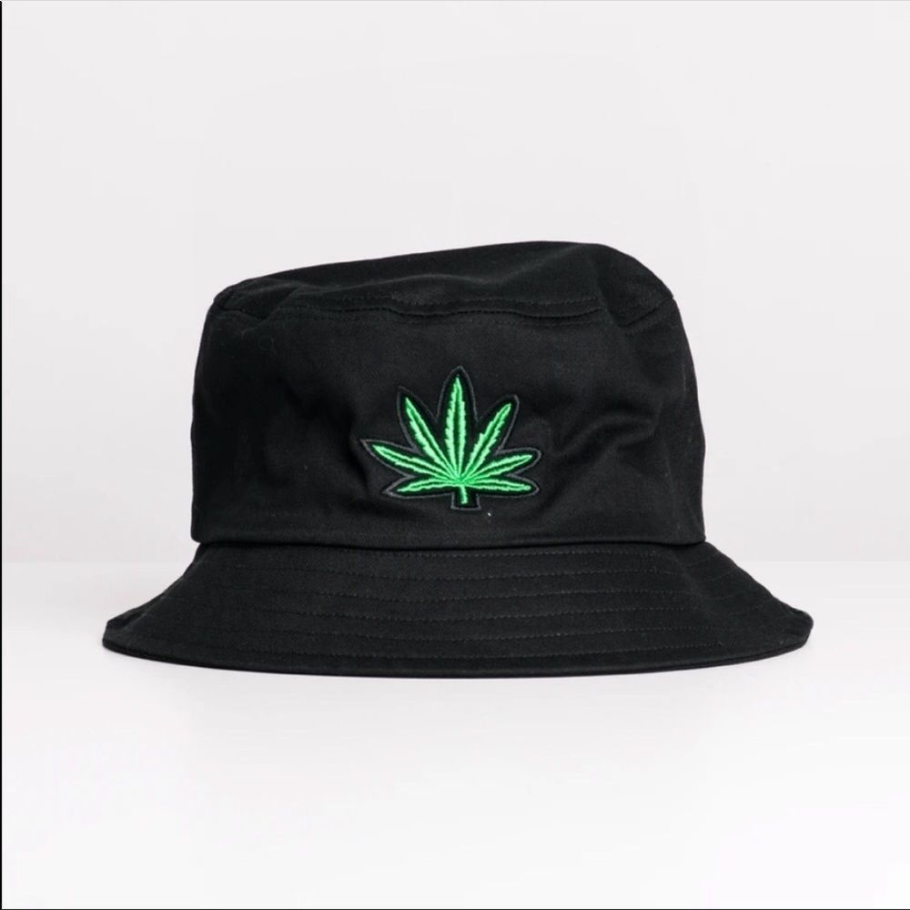 🆕 KOLBY | Boathouse Pot Leaf Bucket Hat NWOT
